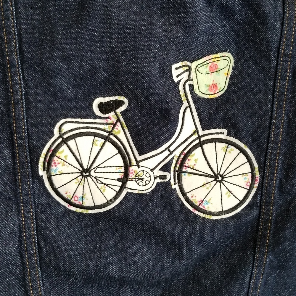 💥NEW💥 Levi Jean Jacket with Vintage Patches-Sz M - Picture 5 of 6